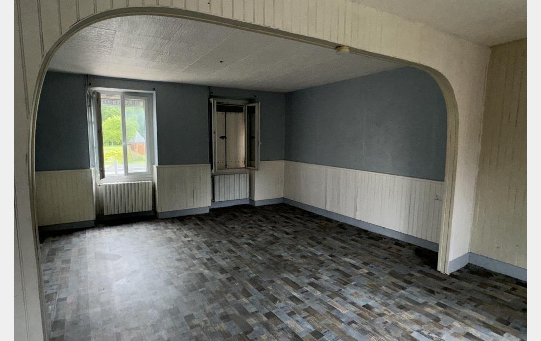 CHEVALIER IMMOBILIER : Building | ORVAL (18200) | 177 m2 | 60 000 € 