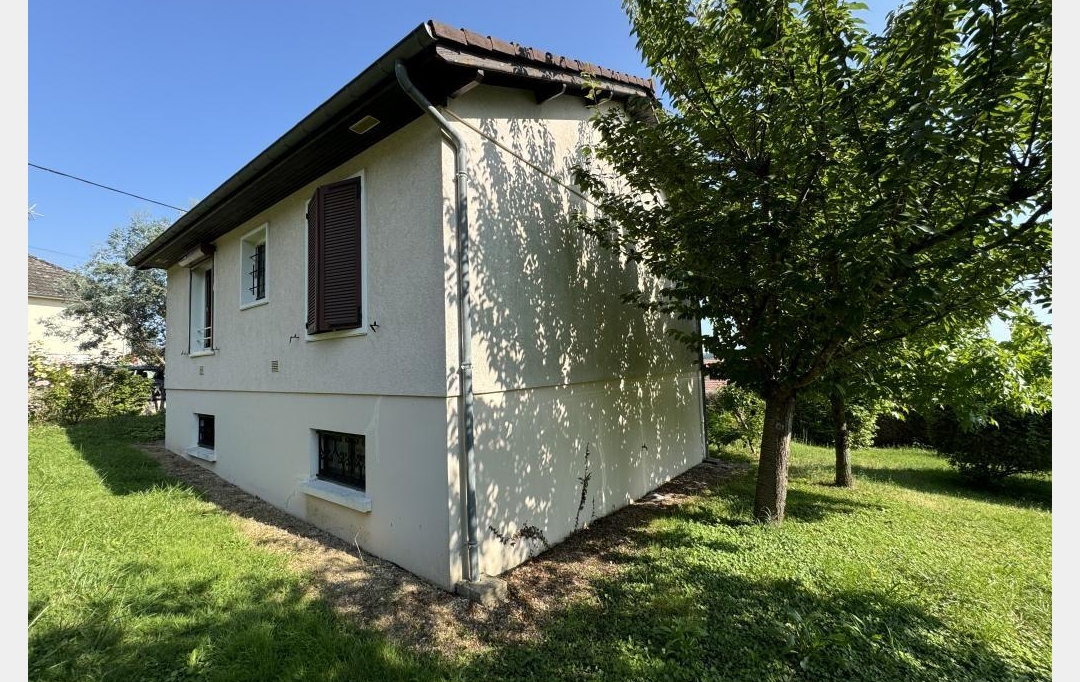 CHEVALIER IMMOBILIER : Maison / Villa | SAINT-AMAND-MONTROND (18200) | 60 m2 | 44 000 € 