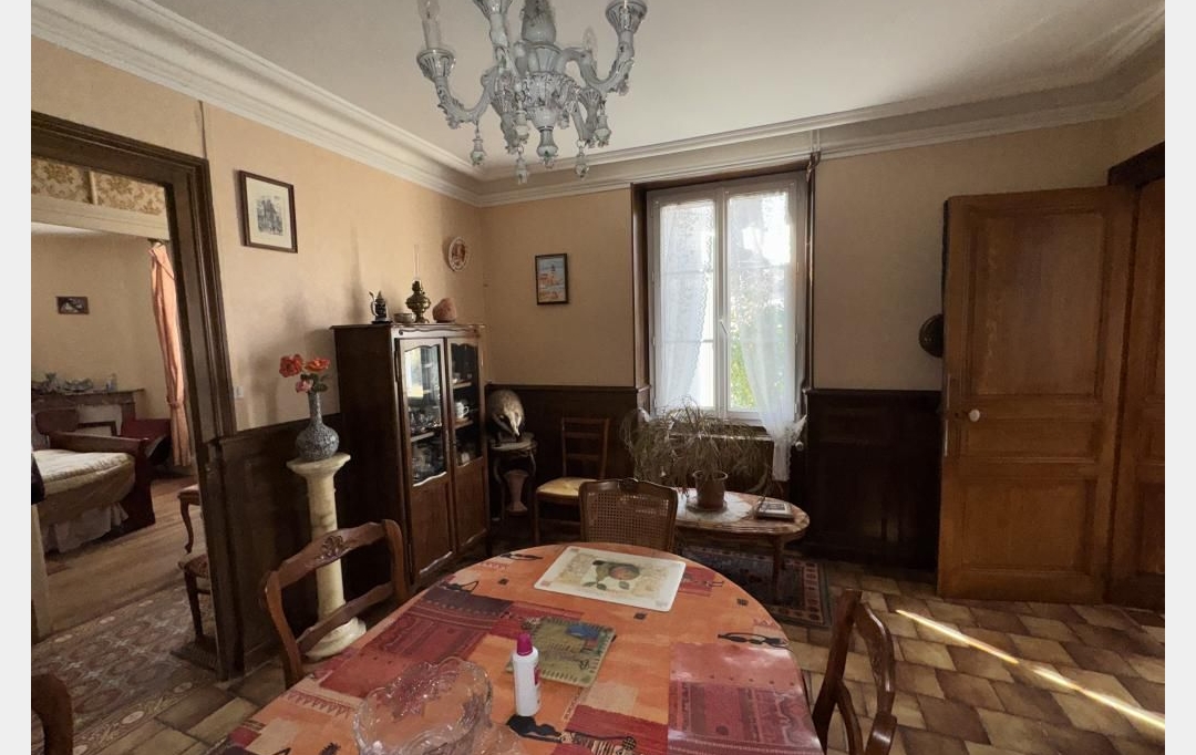 CHEVALIER IMMOBILIER : Maison / Villa | SAINT-AMAND-MONTROND (18200) | 112 m2 | 181 000 € 