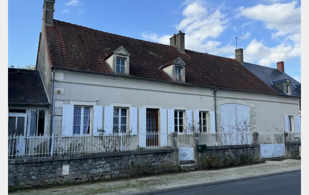CHEVALIER IMMOBILIER : Maison / Villa | SAINT-AMAND-MONTROND (18200) | 115 m2 | 88 000 € 