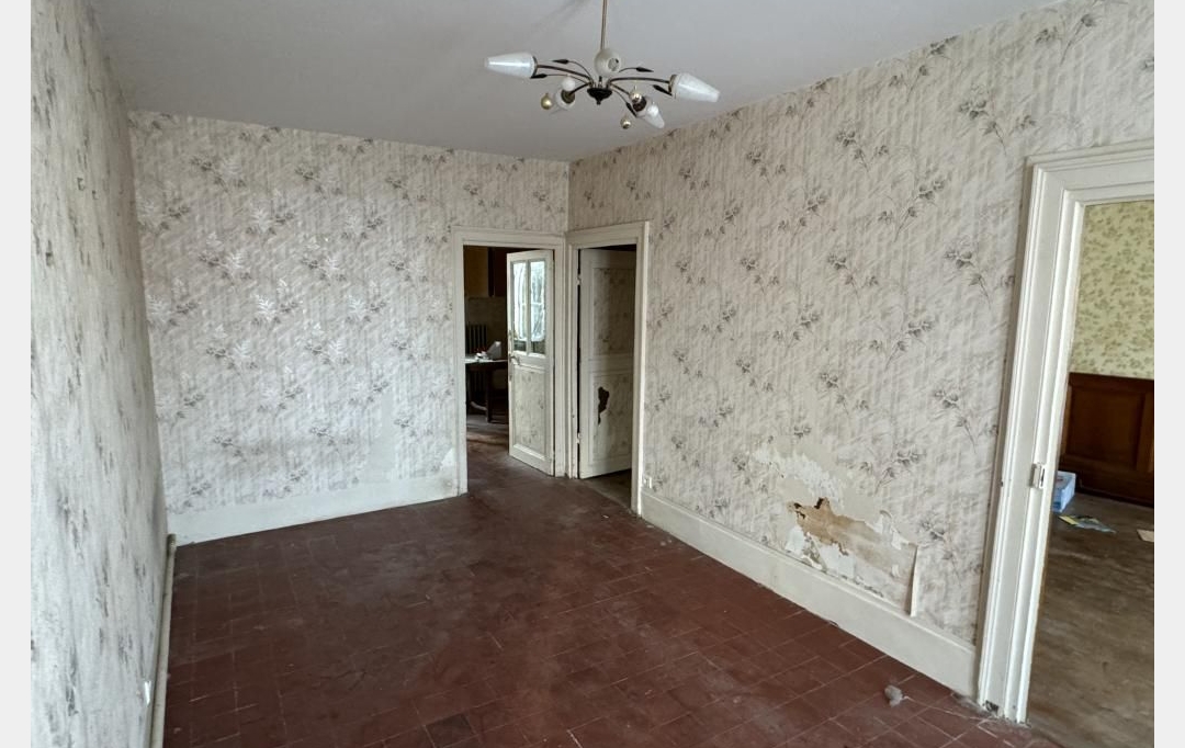 CHEVALIER IMMOBILIER : Maison / Villa | SAINT-AMAND-MONTROND (18200) | 115 m2 | 88 000 € 