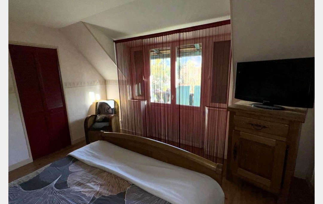 CHEVALIER IMMOBILIER : House | ORVAL (18200) | 140 m2 | 186 000 € 