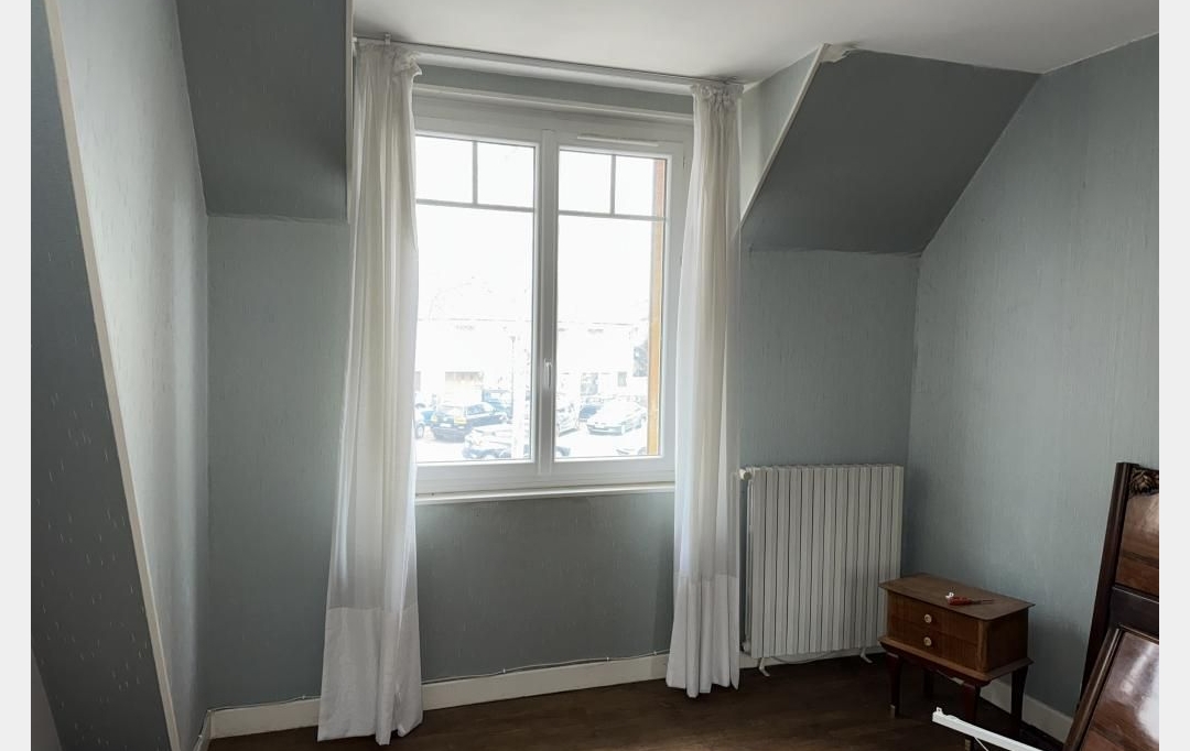 CHEVALIER IMMOBILIER : Maison / Villa | SAINT-AMAND-MONTROND (18200) | 147 m2 | 108 000 € 