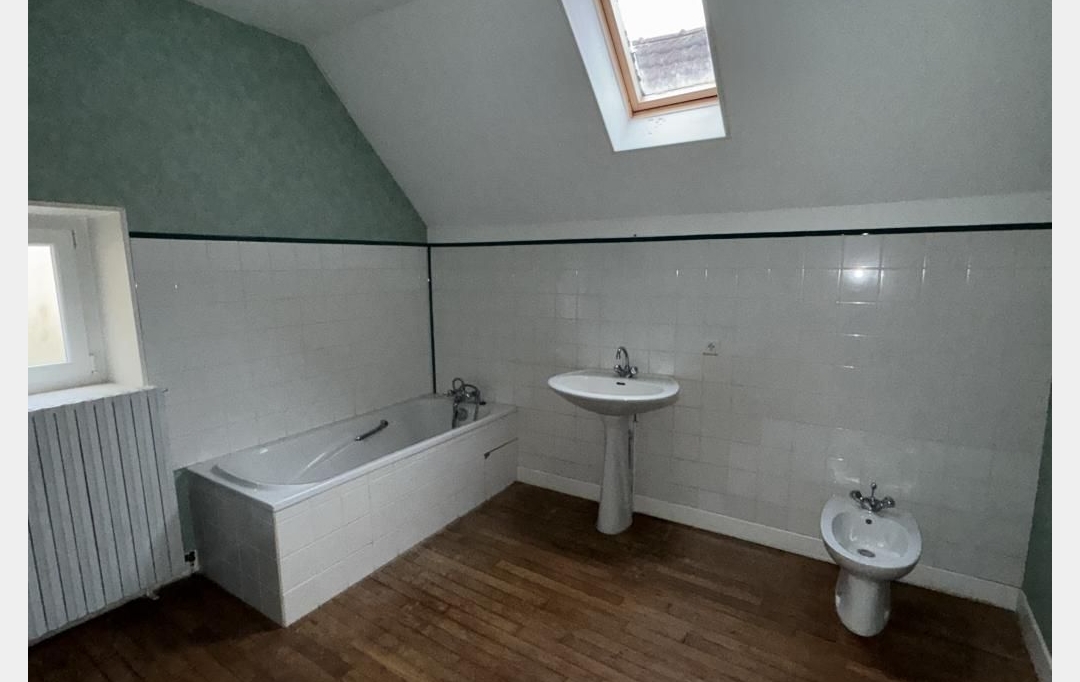 CHEVALIER IMMOBILIER : Maison / Villa | SAINT-AMAND-MONTROND (18200) | 147 m2 | 108 000 € 