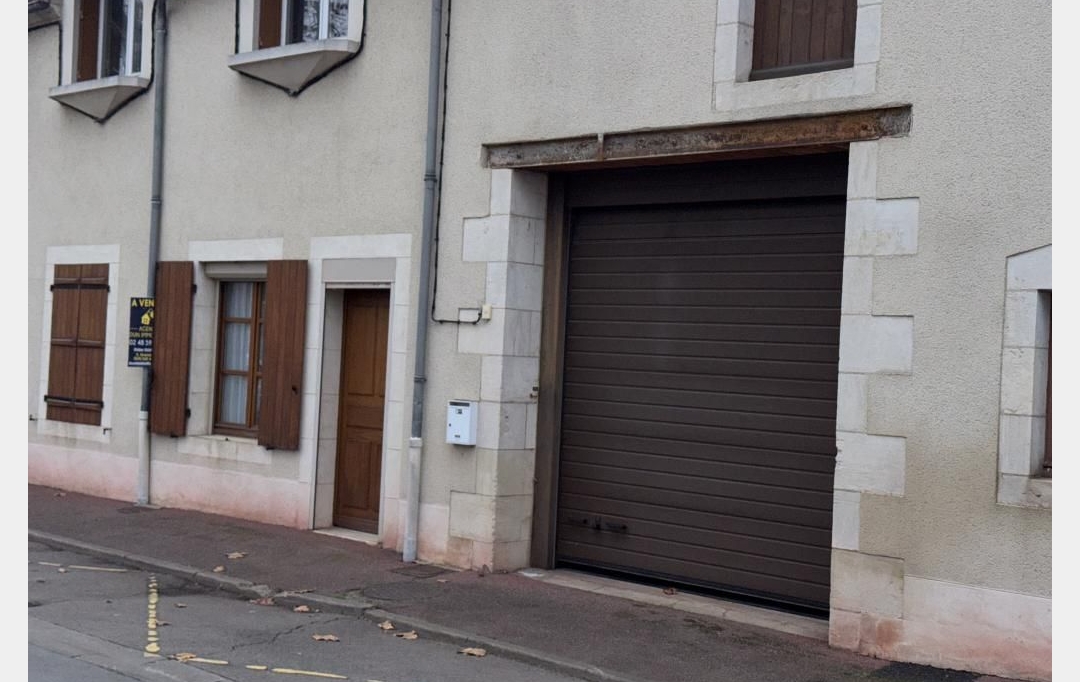 CHEVALIER IMMOBILIER : Maison / Villa | SAINT-AMAND-MONTROND (18200) | 147 m2 | 108 000 € 