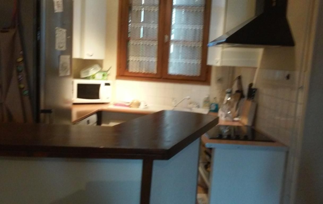 CHEVALIER IMMOBILIER : Immeuble | SAINT-AMAND-MONTROND (18200) | 220 m2 | 233 200 € 