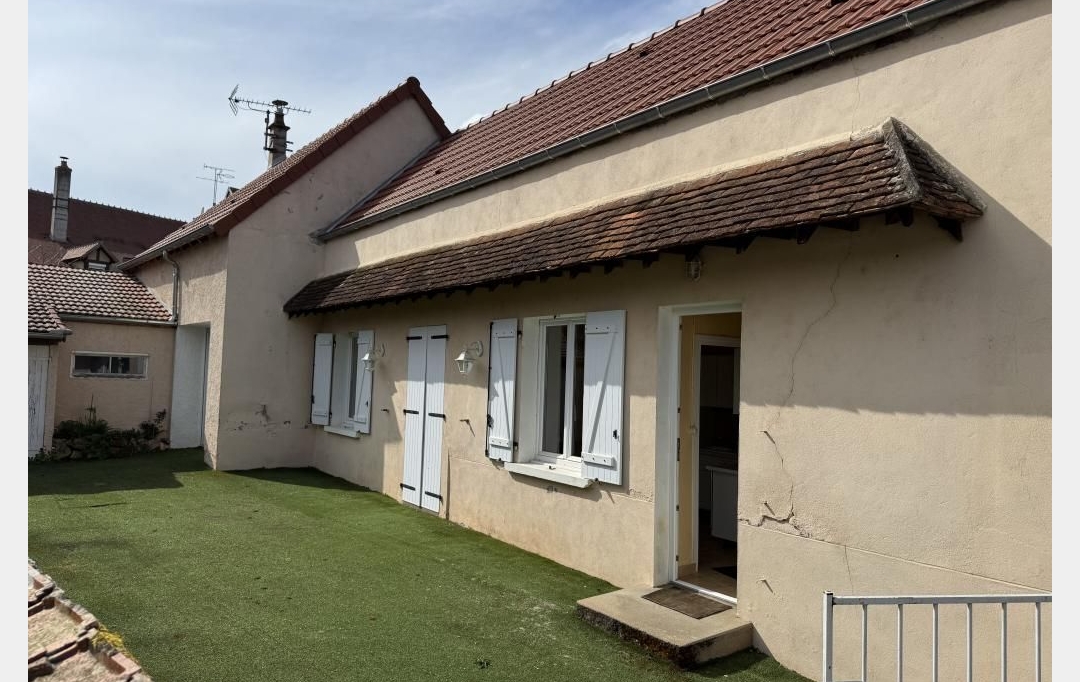 CHEVALIER IMMOBILIER : Maison / Villa | SAINT-BONNET-TRONCAIS (03360) | 65 m2 | 99 000 € 