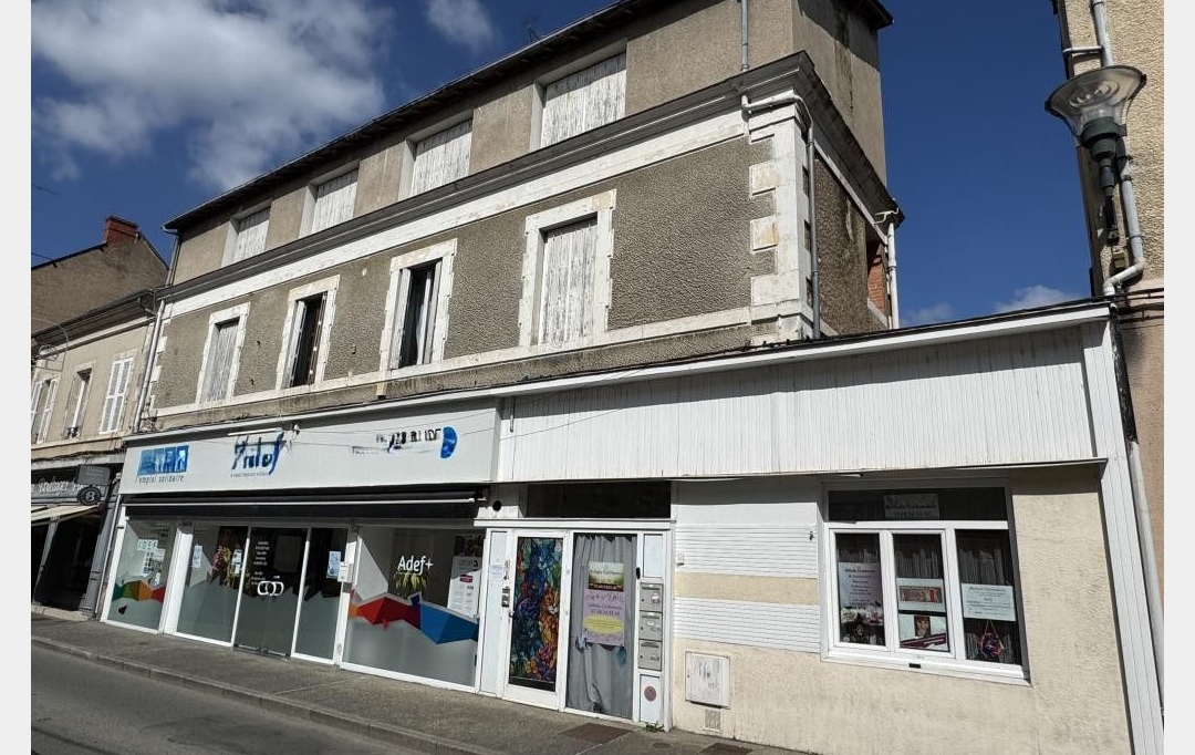 CHEVALIER IMMOBILIER : Immeuble | SAINT-AMAND-MONTROND (18200) | 180 m2 | 108 000 € 
