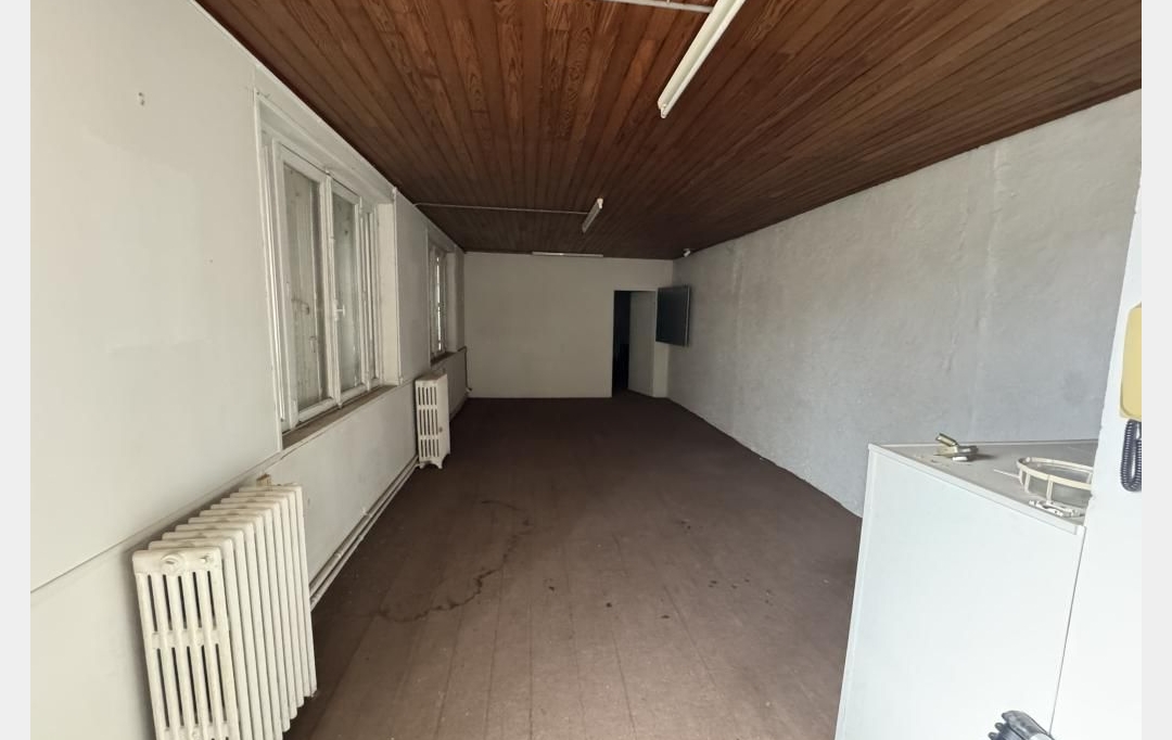 CHEVALIER IMMOBILIER : Immeuble | SAINT-AMAND-MONTROND (18200) | 180 m2 | 108 000 € 