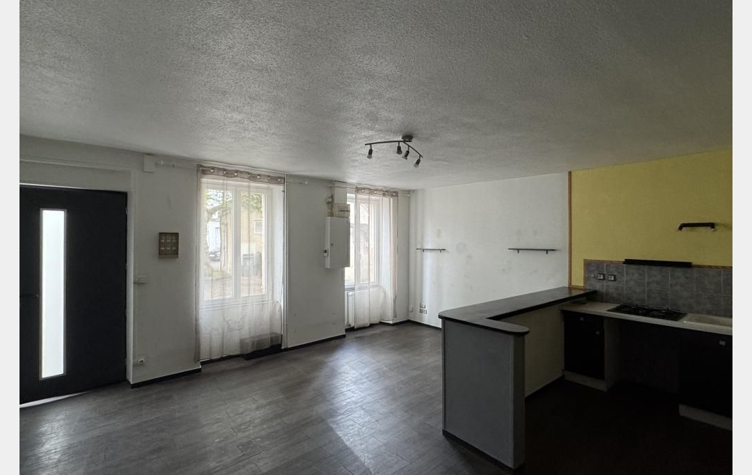CHEVALIER IMMOBILIER : Maison / Villa | SAINT-AMAND-MONTROND (18200) | 67 m2 | 52 800 € 