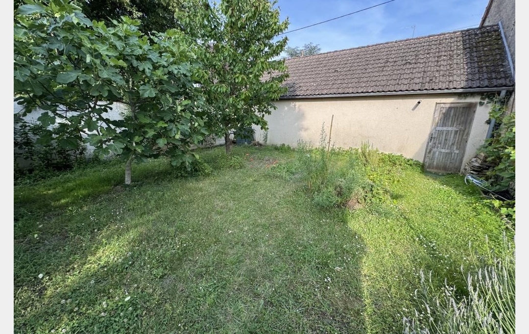 CHEVALIER IMMOBILIER : House | SAINT-AMAND-MONTROND (18200) | 185 m2 | 187 250 € 