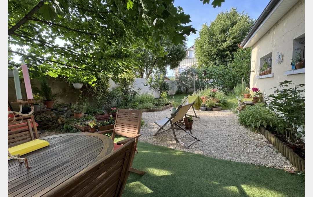 CHEVALIER IMMOBILIER : House | SAINT-AMAND-MONTROND (18200) | 185 m2 | 187 250 € 
