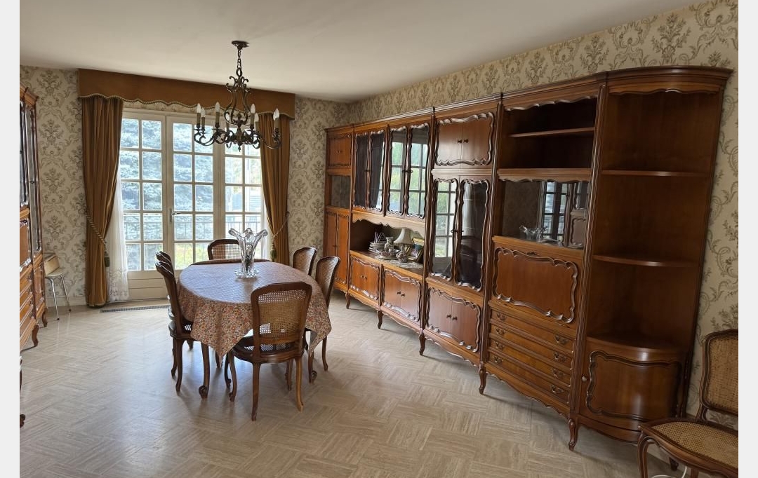 CHEVALIER IMMOBILIER : Maison / Villa | SAINT-AMAND-MONTROND (18200) | 158 m2 | 233 200 € 