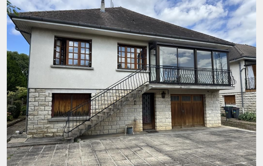 CHEVALIER IMMOBILIER : Maison / Villa | SAINT-AMAND-MONTROND (18200) | 158 m2 | 233 200 € 