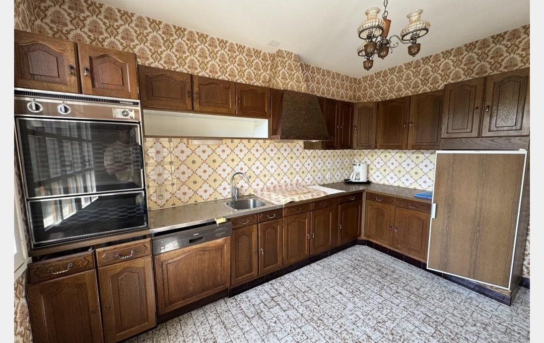 CHEVALIER IMMOBILIER : Maison / Villa | SAINT-AMAND-MONTROND (18200) | 158 m2 | 233 200 € 