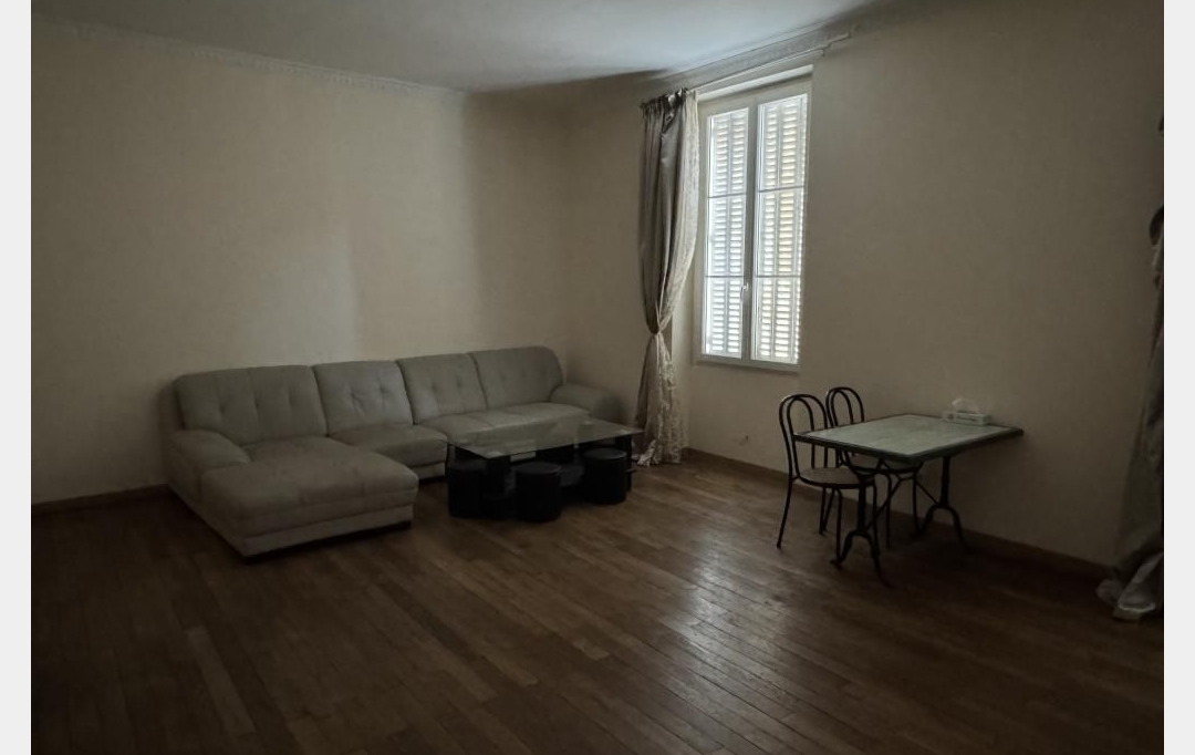 CHEVALIER IMMOBILIER : Building | SAINT-AMAND-MONTROND (18200) | 268 m2 | 212 000 € 