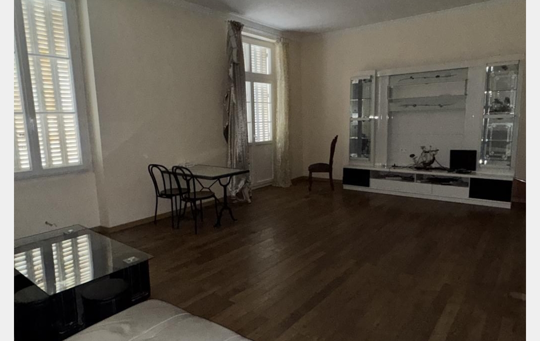 CHEVALIER IMMOBILIER : Building | SAINT-AMAND-MONTROND (18200) | 268 m2 | 212 000 € 