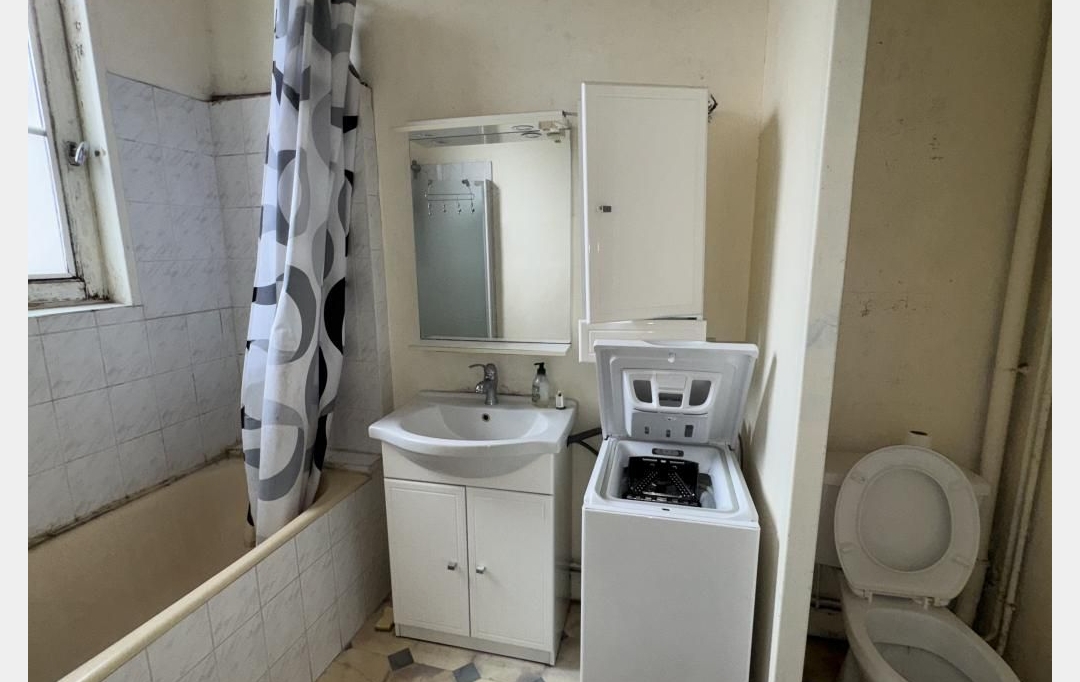 CHEVALIER IMMOBILIER : Building | SAINT-AMAND-MONTROND (18200) | 268 m2 | 212 000 € 