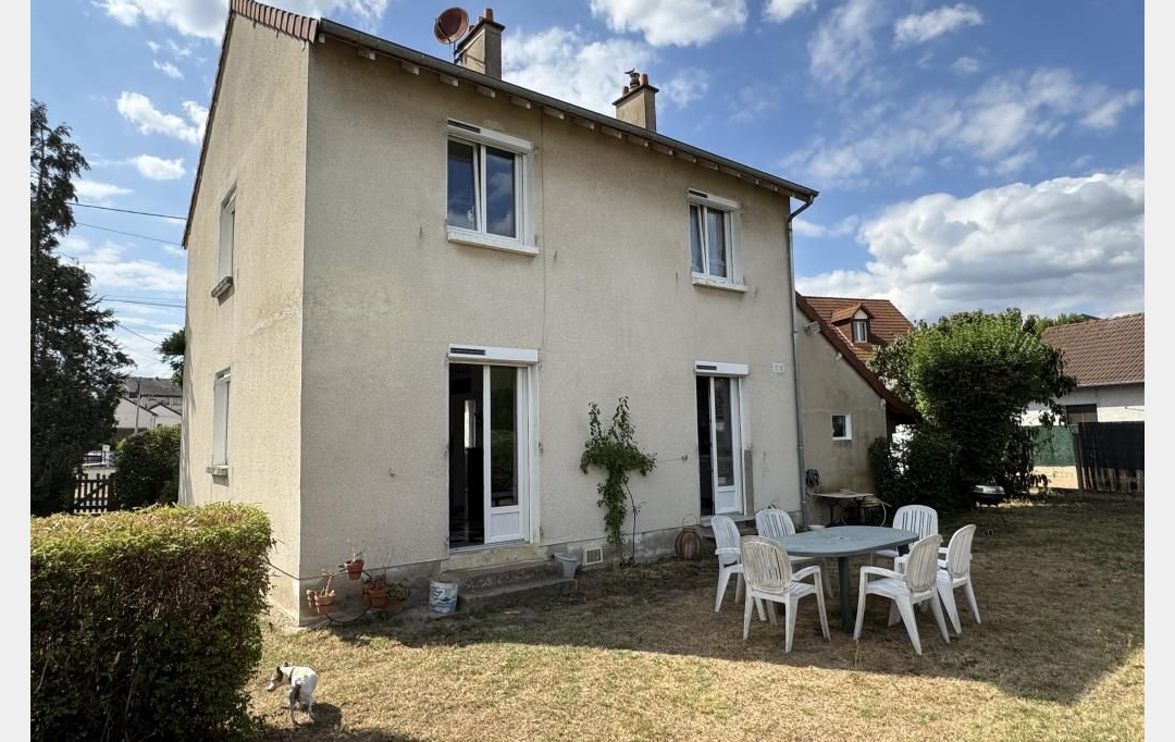 CHEVALIER IMMOBILIER : Maison / Villa | SAINT-AMAND-MONTROND (18200) | 104 m2 | 123 000 € 