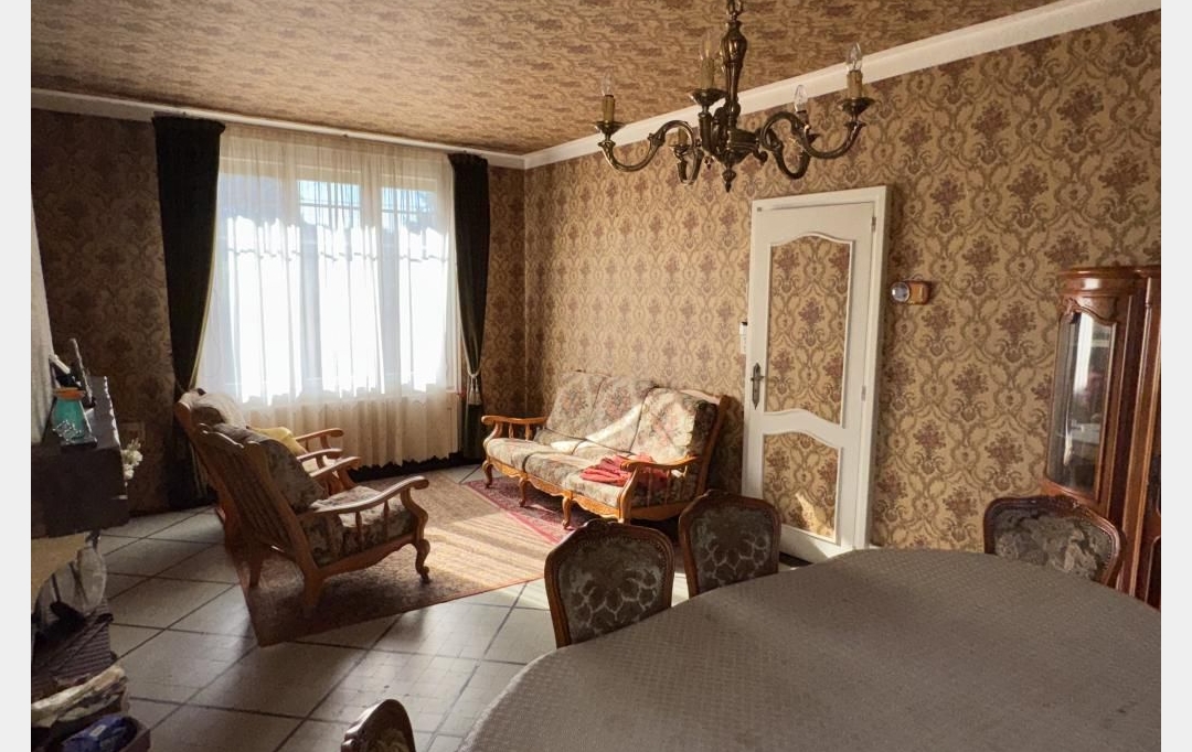 CHEVALIER IMMOBILIER : Maison / Villa | SAINT-AMAND-MONTROND (18200) | 151 m2 | 207 000 € 