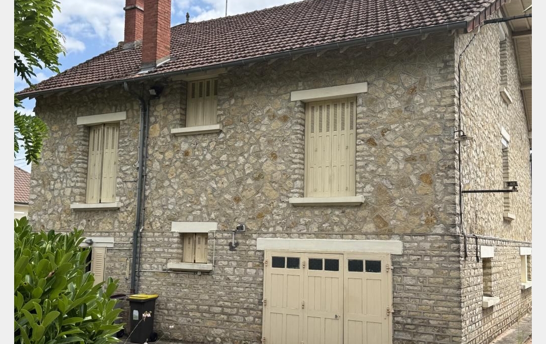 CHEVALIER IMMOBILIER : Maison / Villa | SAINT-AMAND-MONTROND (18200) | 151 m2 | 207 000 € 