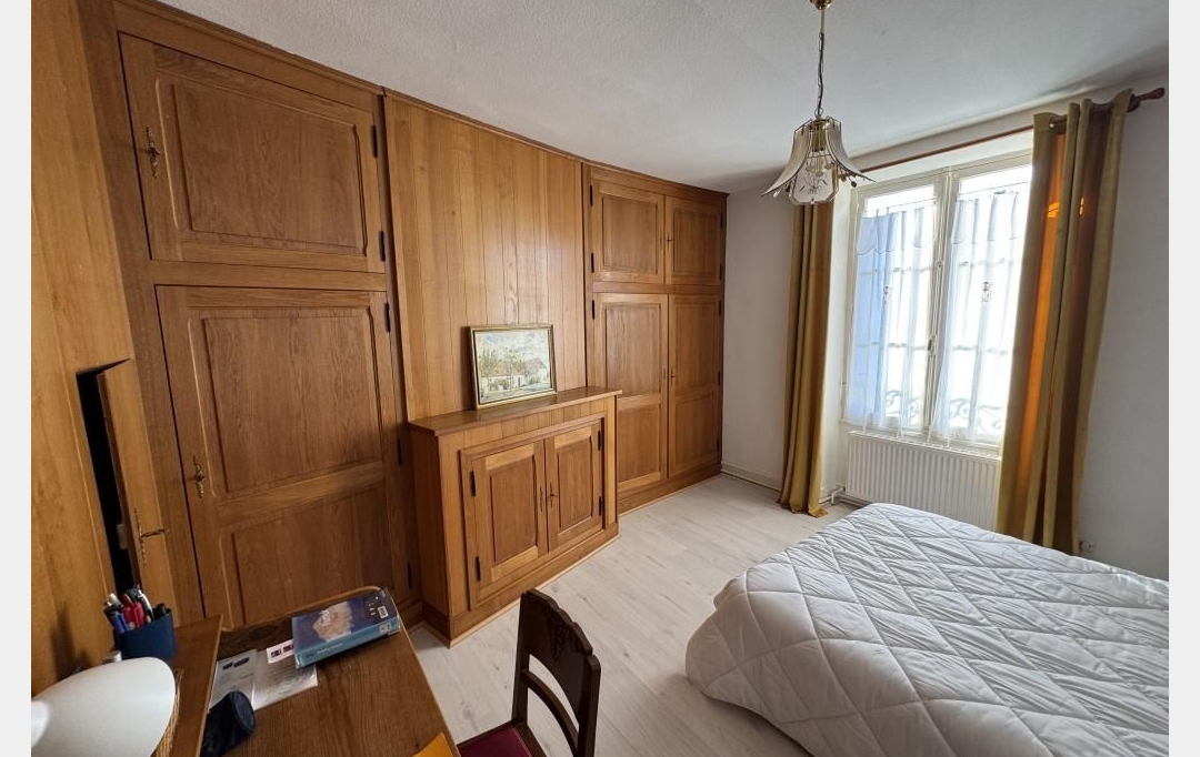 CHEVALIER IMMOBILIER : Maison / Villa | SAINT-AMAND-MONTROND (18200) | 134 m2 | 156 600 &euro; 