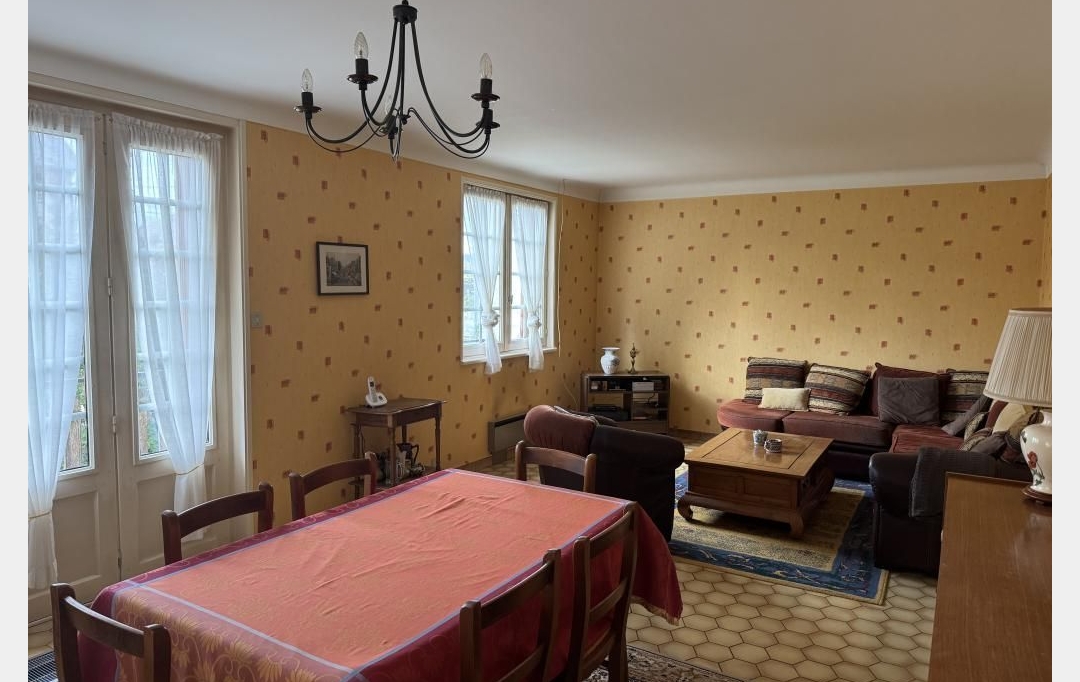 CHEVALIER IMMOBILIER : Maison / Villa | SAINT-AMAND-MONTROND (18200) | 94 m2 | 76 300 &euro; 