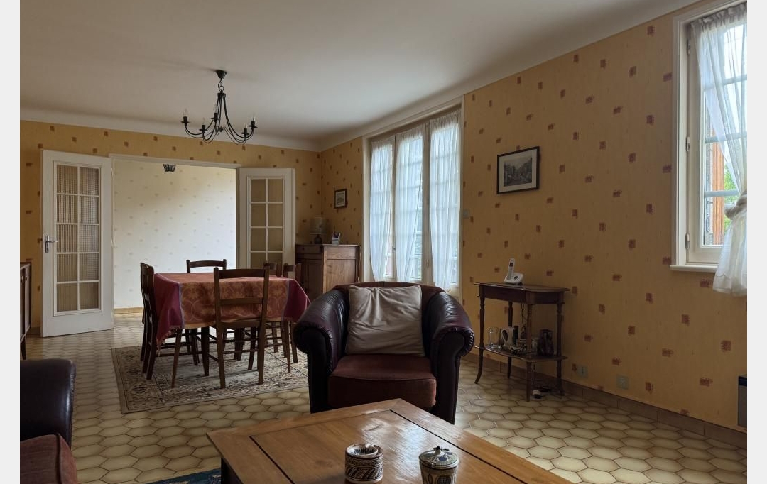 CHEVALIER IMMOBILIER : Maison / Villa | SAINT-AMAND-MONTROND (18200) | 94 m2 | 76 300 &euro; 