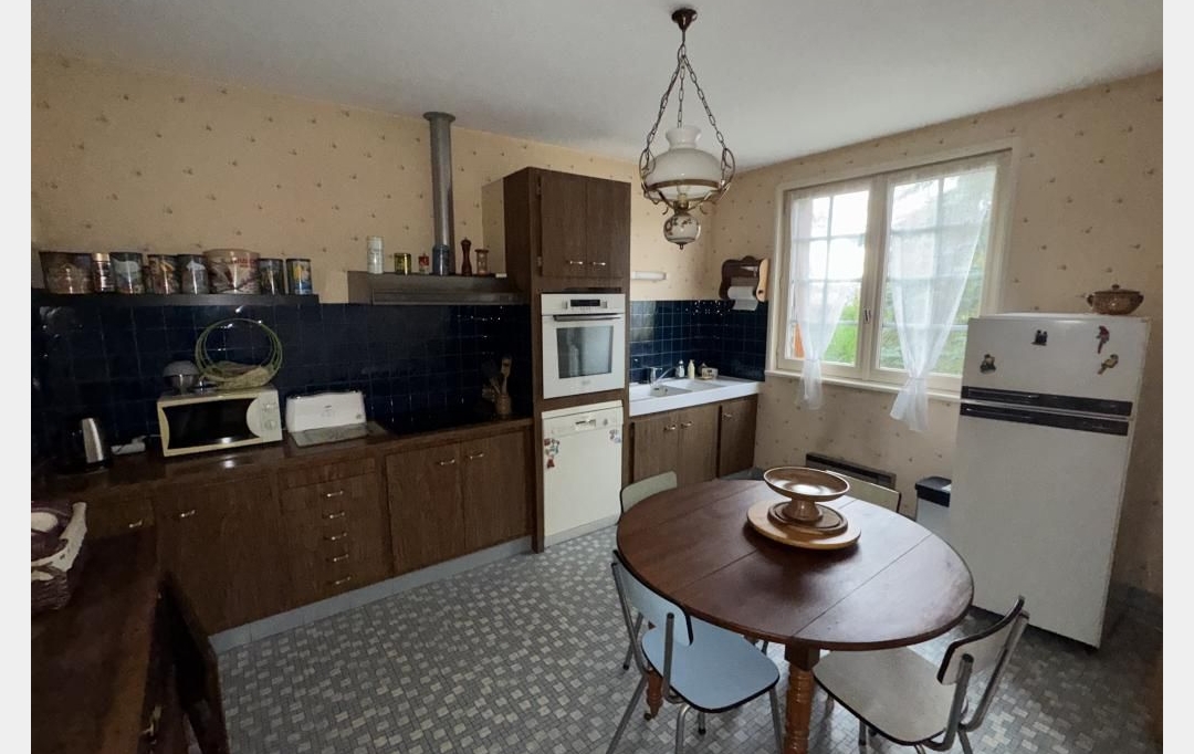 CHEVALIER IMMOBILIER : Maison / Villa | SAINT-AMAND-MONTROND (18200) | 94 m2 | 76 300 &euro; 