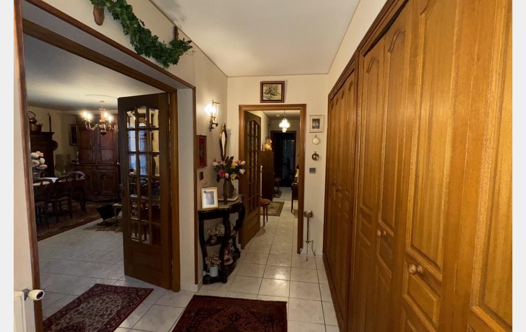 CHEVALIER IMMOBILIER : Appartement | SAINT-AMAND-MONTROND (18200) | 139 m2 | 140 000 &euro; 