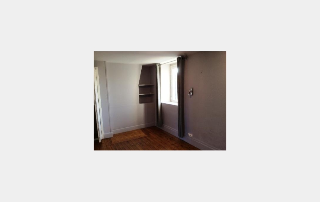 CHEVALIER IMMOBILIER : House | SAINT-AMAND-MONTROND (18200) | 95 m2 | 90 000 € 