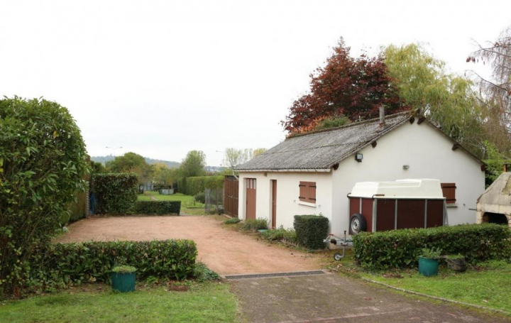 CHEVALIER IMMOBILIER : House | SAINT-AMAND-MONTROND (18200) | 160 m2 | 107 000 € 