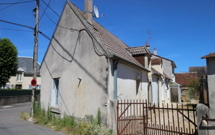 CHEVALIER IMMOBILIER : Maison / Villa | SAINT-AMAND-MONTROND (18200) | 43 m2 | 37 000 € 