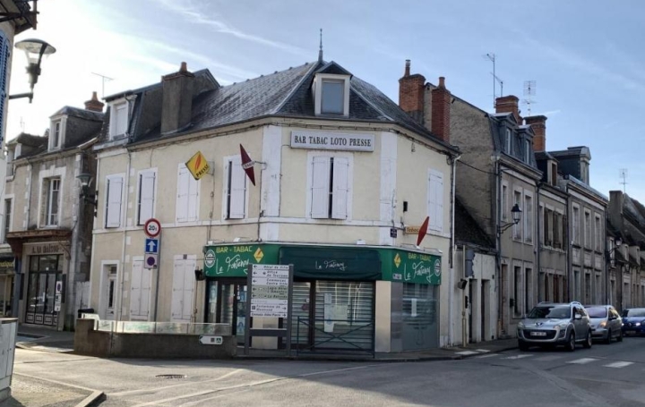 Local commercial   SAINT-AMAND-MONTROND  140 m2 86 000 € 