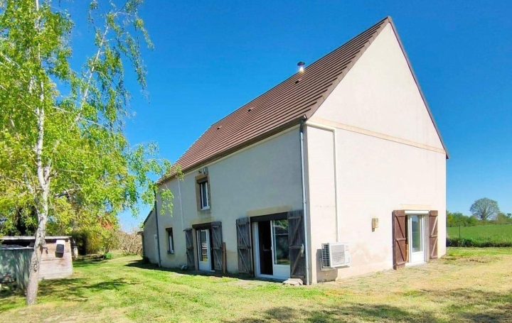 CHEVALIER IMMOBILIER : House | ARCOMPS (18200) | 118 m2 | 102 000 € 