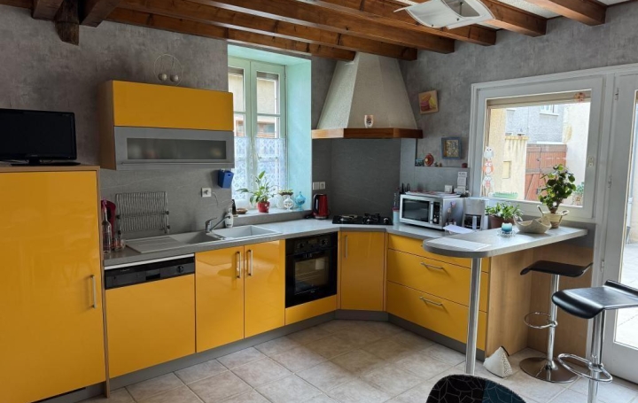  CHEVALIER IMMOBILIER Maison / Villa | SAINT-AMAND-MONTROND (18200) | 117 m2 | 138 000 € 