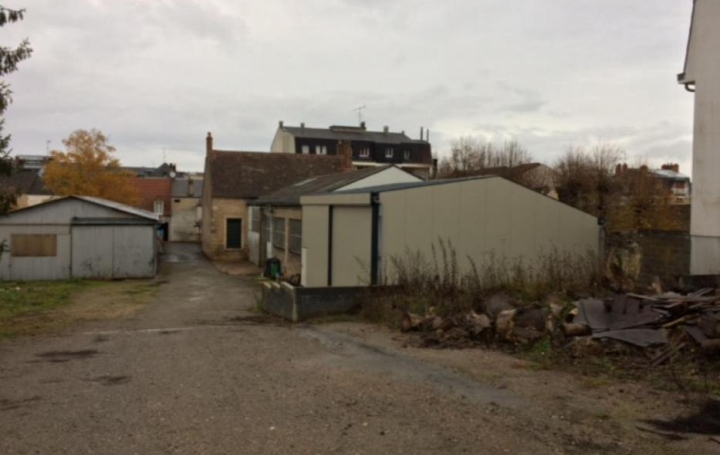CHEVALIER IMMOBILIER : Local / Bureau | SAINT-AMAND-MONTROND (18200) | 840 m2 | 180 000 € 